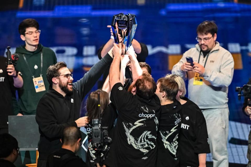 亚运决赛火热开打，中国队一路高歌拿下电竞王者荣耀首金