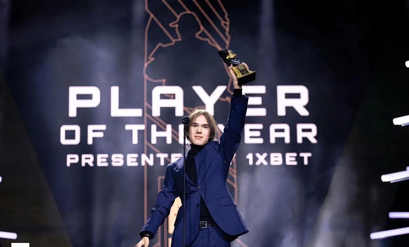 王杰威鲁斯，胖子中的胖子，x Quesanti，三杀， Anyone's Legend 轻松击败了Puff战队